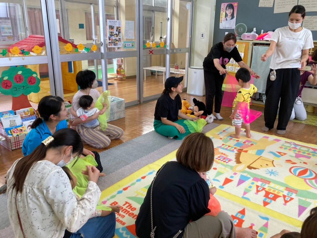 専用ページ  やおやおぱー様 Amazon.co.jp: B5 イラスト素材 『やおやのおみせ』 素材のみ 保育教材